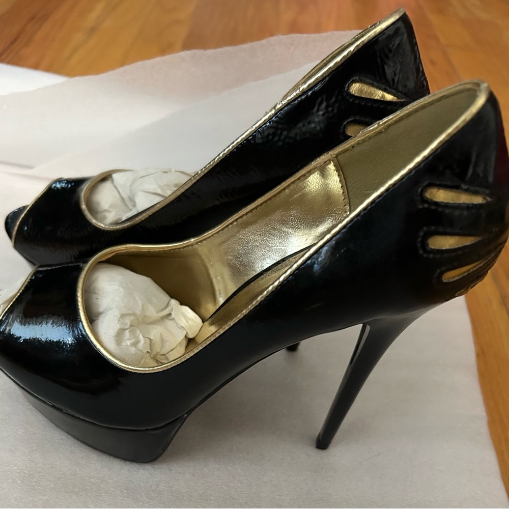 Elegant Black and Gold Women's Stiletto Heels